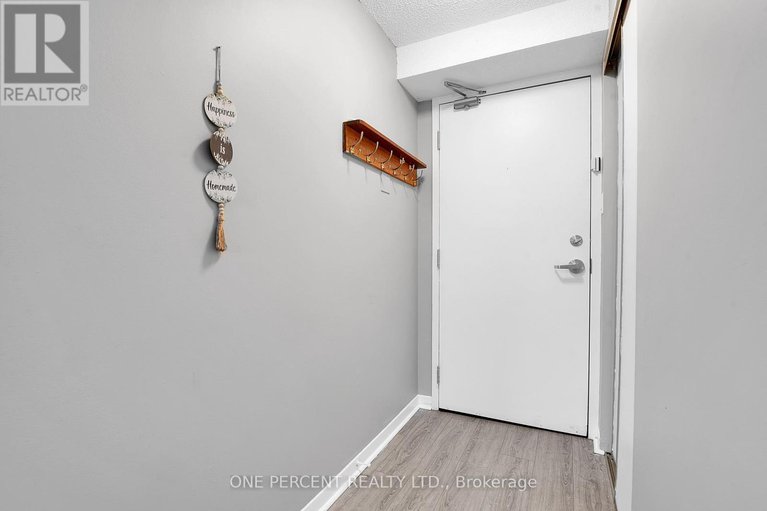 27957815/204-1440-heron-road/heron-gate/ottawa/ontario/K1V0X2_9