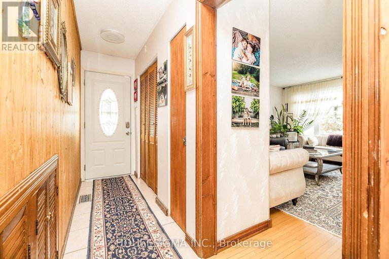 29616292/994-charlton-drive/carson-grove/ottawa/ontario/K1J8B3_3