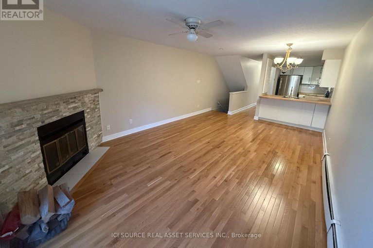 28977582/8-blue-moon-private/manor-park/ottawa/ontario/K1K4K6_4