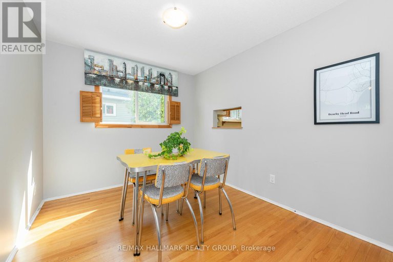 28847382/1414-eastcliffe-way/pineview/ottawa/ontario/K1B5H6_11