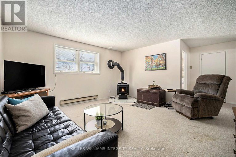 28438054/103-mcveety-road/drummondnorth-elmsley-north-elmsley-twp/drummondnorth-elmsley/ontario/K7H3C7_23