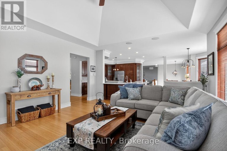 29536082/6715-suncrest-drive/greely/ottawa/ontario/K4P0B3_7