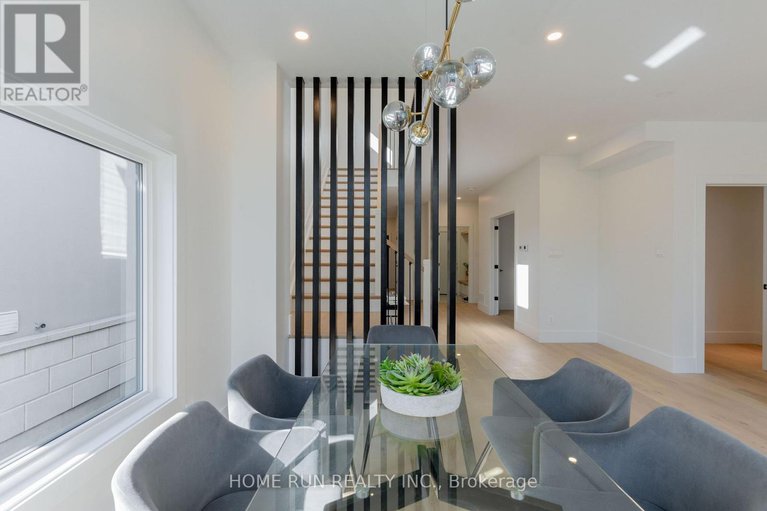 29004888/2239-page-road/chapel-hill/ottawa/ontario/K1C7K5_16