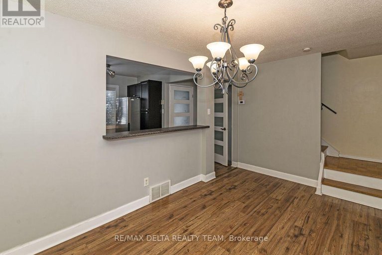 29179662/3024-fairlea-crescent/heron-gateindustrial-park/ottawa/ontario/K1V8T7_24