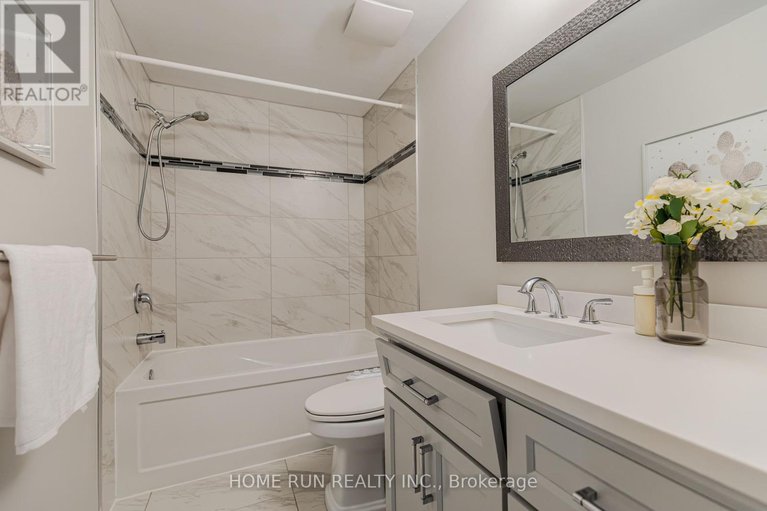 28636833/30-turret-court/glencairnhazeldean/ottawa/ontario/K2L2L1_31