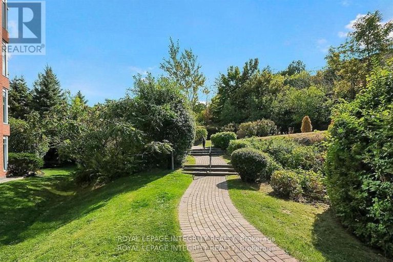 29131274/704-136-darlington-private/hunt-clubwestern-community/ottawa/ontario/K1V0X6_33