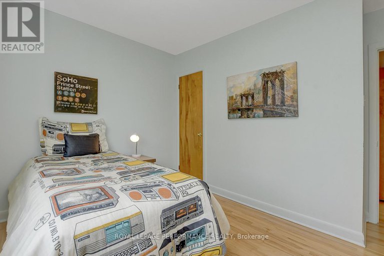 28697255/617-gardenvale-road/castle-heightsrideau-high/ottawa/ontario/K1K1E5_21