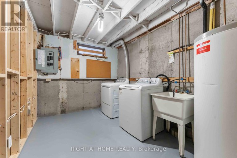 29240371/25b-bertona-street/craig-henrywoodvale/ottawa/ontario/K2G4G7_29