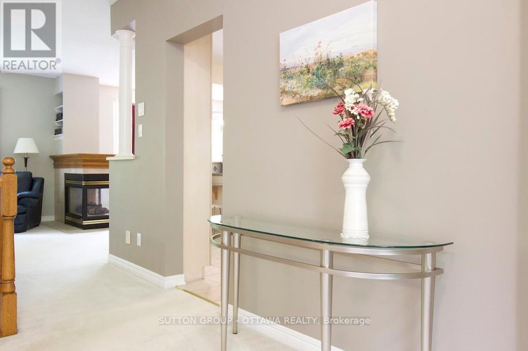 28715865/18-sirocco-crescent/stittsville-north/ottawa/ontario/K2S1Z7_4