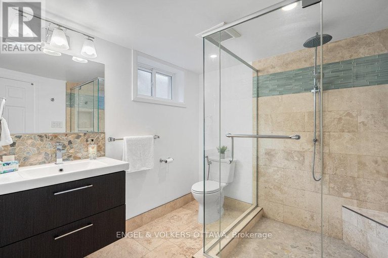 28298907/953-fairlawn-avenue/mckellar-heightsglabar-park/ottawa/ontario/K2A3S7_42