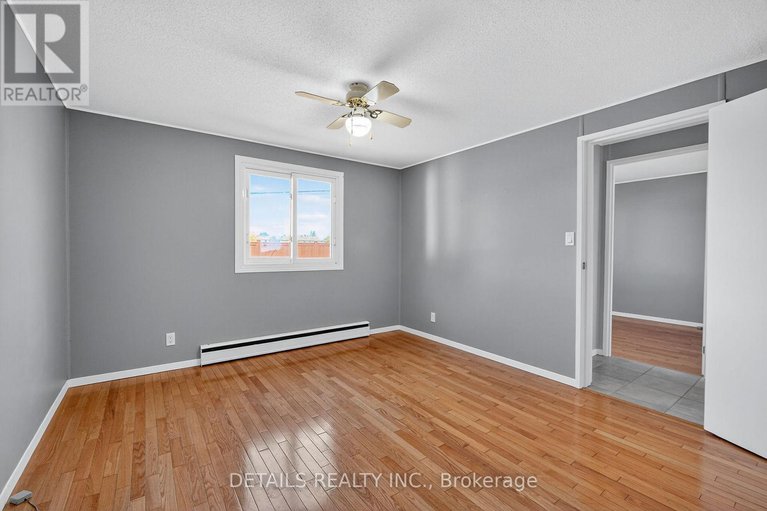 28952010/289-amiens-street/bilberry-creekqueenswood-heights/ottawa/ontario/K1E1N3_12