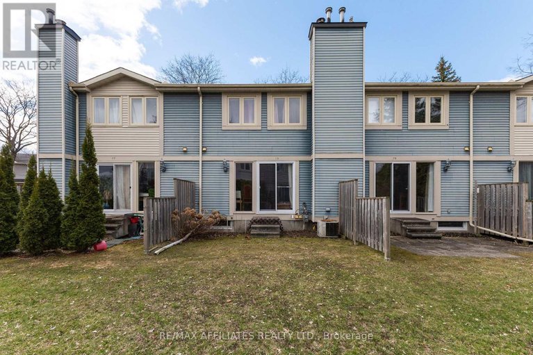 28333115/75-saxton-private/redwood-park/ottawa/ontario/K2H9P3_21