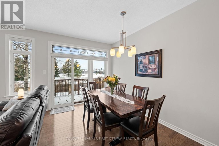 29591109/239-royal-landing-gate/north-grenville-twp-kemptville-south/north-grenville/ontario/K0G1J0_12