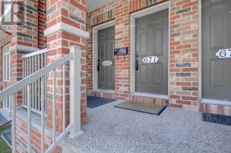 28565697/9-671-reardon-private/heron-gateindustrial-park/ottawa/ontario/K1V2K8_2