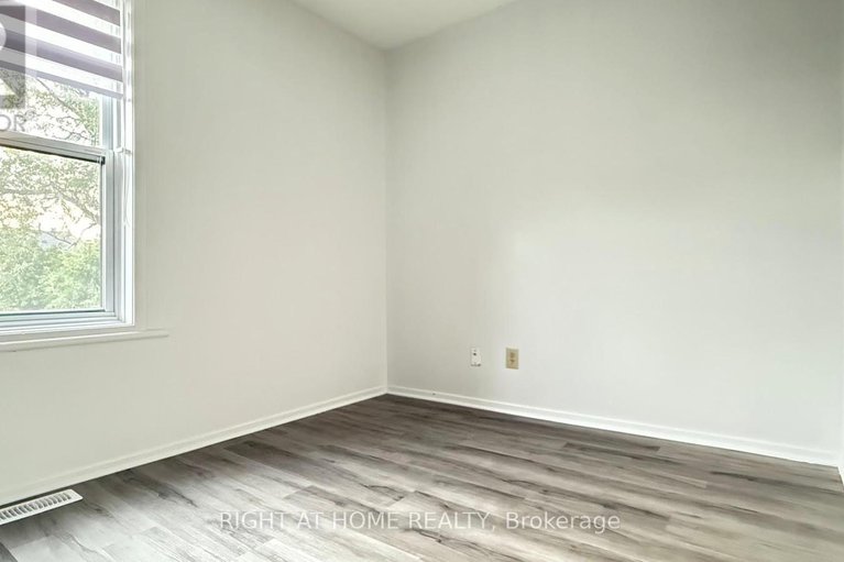 28610658/109-sweetland-avenue/sandy-hill/ottawa/ontario/K1N7V1_15