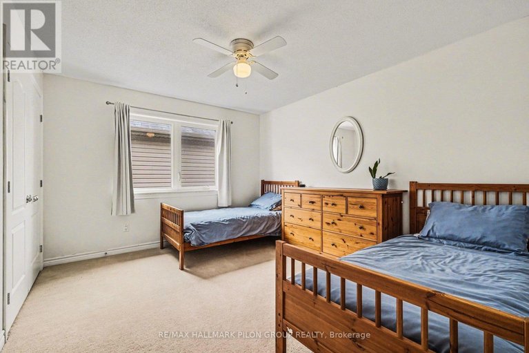 29579185/1878-montmere-avenue/notting-hillsummerside/ottawa/ontario/K4A0L7_14