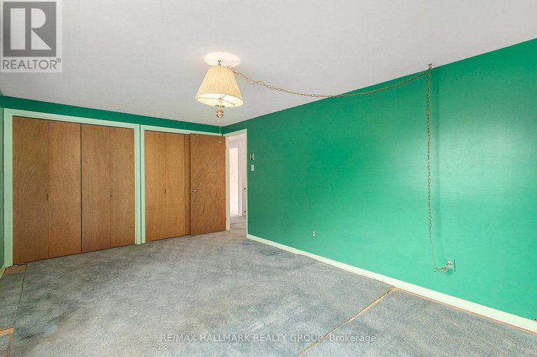 28568796/2375-cheshire-road/parkway-park/ottawa/ontario/K2C1G2_25