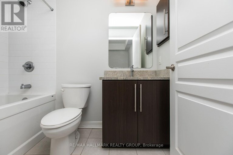 29527057/807-238-besserer-street/sandy-hill/ottawa/ontario/K1N6B1_12