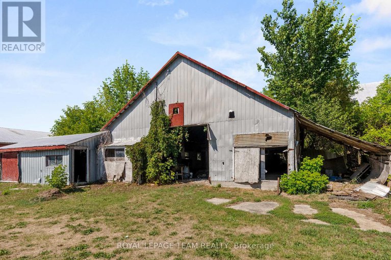 28826207/2307-carsonby-road-w/rideau-twp-w-of-hwy-16-north-of-reg-rd-6/ottawa/ontario/K0A2T0_14