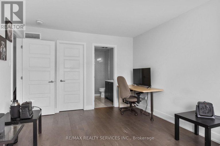 29447721/724-rouncey-road/emerald-meadowstrailwest/ottawa/ontario/K2S1B6_25