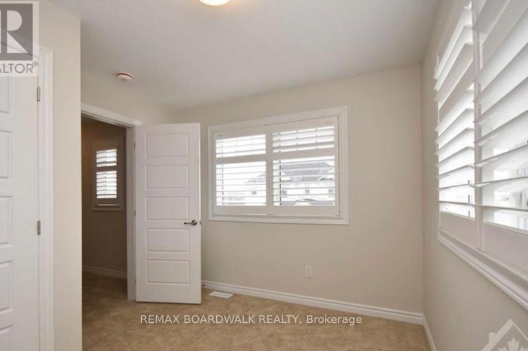 29433241/741-derreen-avenue/stittsville-north/ottawa/ontario/K2S2Y9_18