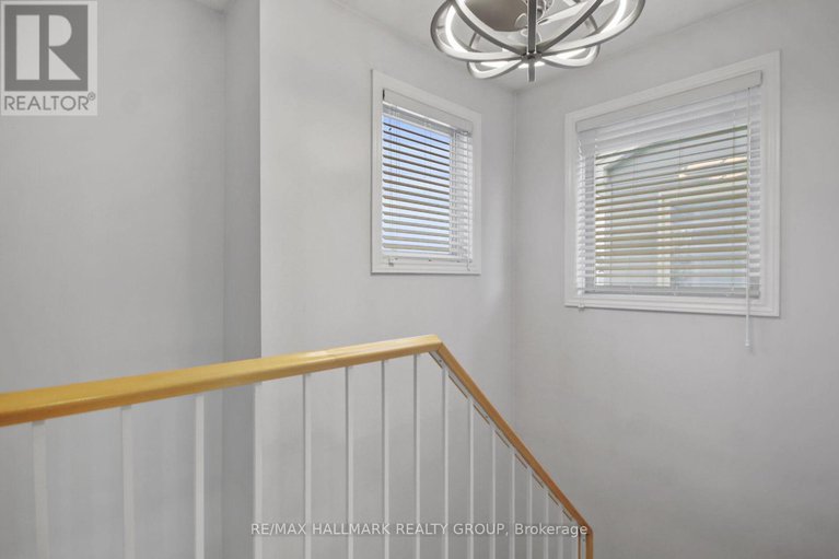 29216431/52-peacock-crescent/cedargrovefraserdale/ottawa/ontario/K2J3P7_19