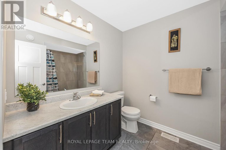 28564716/526-edenwylde-drive/remainder-of-stittsville-area/ottawa/ontario/K2S2K4_33
