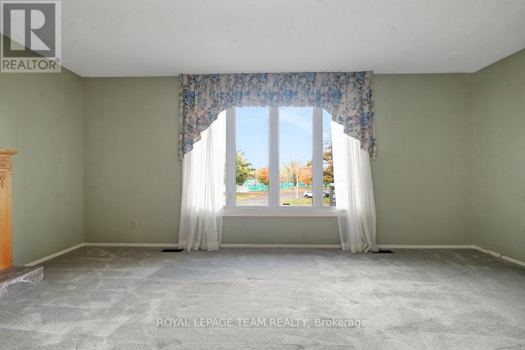 29024962/72-craig-henry-drive/craig-henrywoodvale/ottawa/ontario/K2G3Z6_6