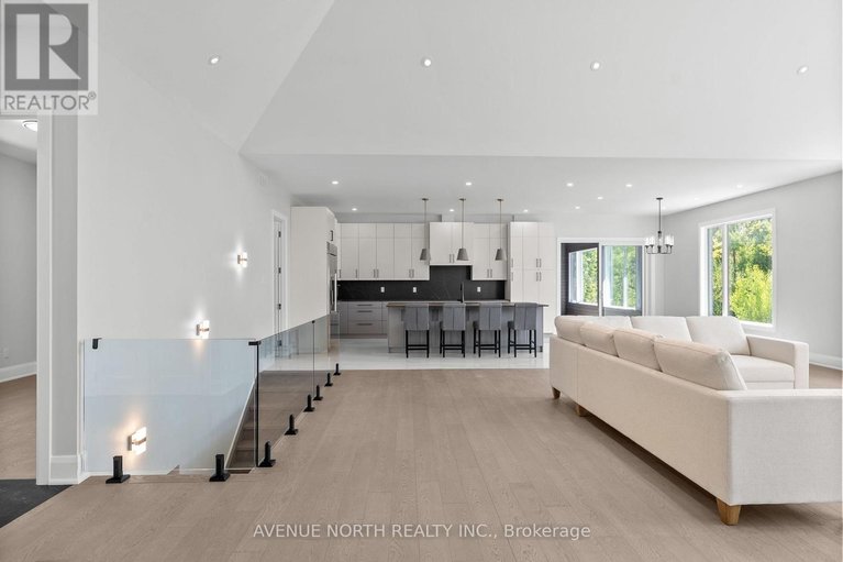 28878551/135-cherryhill-drive/huntley-ward-south-east/ottawa/ontario/K0A1L0_5