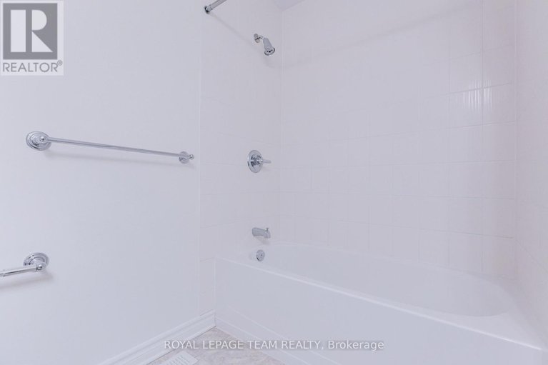 29440010/637-clearbrook-drive/strandherd/ottawa/ontario/K2J5S1_24