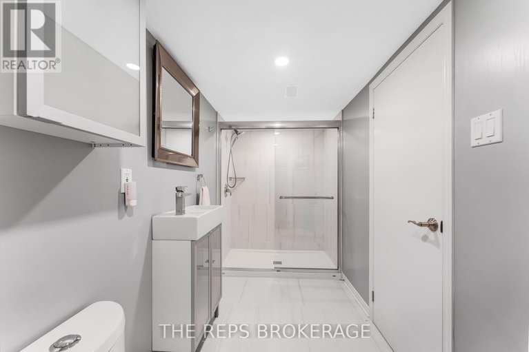 28788760/3062-upper-otterson-place/mooneys-bayrevelstoke/ottawa/ontario/K1V7B6_35