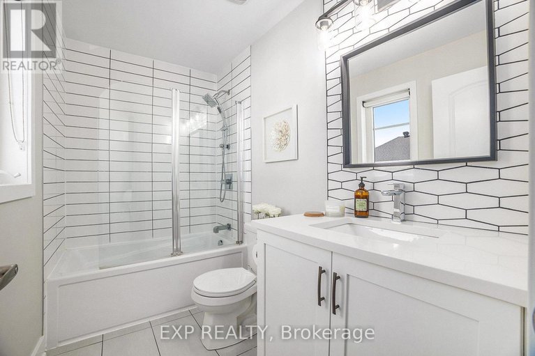 28527433/63-pelham-crescent/goulbourn-twp-from-franktown-rdsouth-to-rideau/ottawa/ontario/K0A2Z0_18