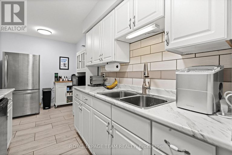 29049397/1578-cheevers-crescent/fallingbrookpineridge/ottawa/ontario/K4A2J8_13