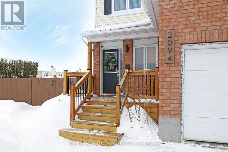 29374178/2094-sunland-drive/fallingbrookgardenway-south/ottawa/ontario/K4A3L1_3