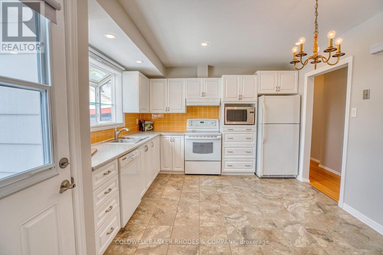 29414464/1858-sharel-drive/urbandale-acres/ottawa/ontario/K1H6W4_12