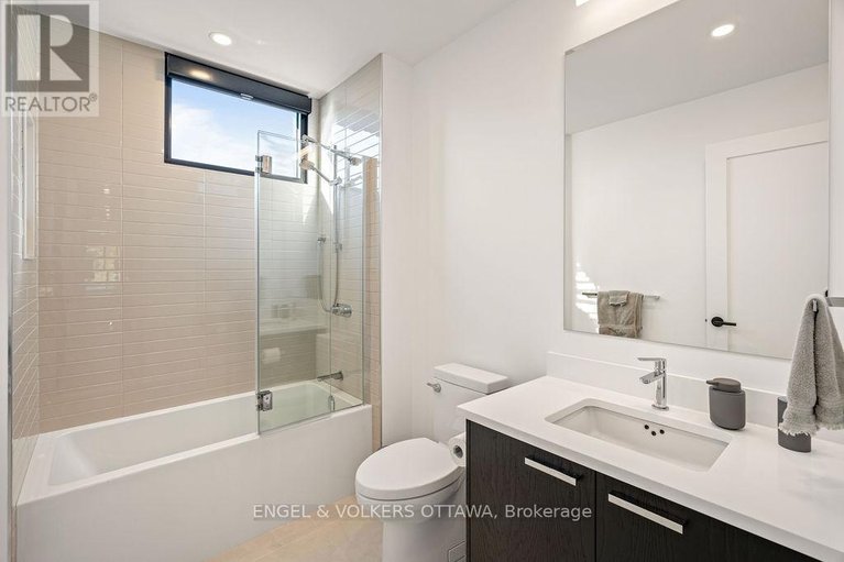 29446343/127-peridot-private/experimental-farm/ottawa/ontario/K2C3M3_78