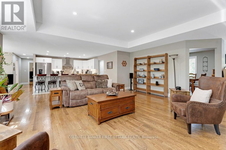28759798/22-rideau-crossing-crescent/north-grenville-twp-kemptville-east/north-grenville/ontario/K0G1J0_10