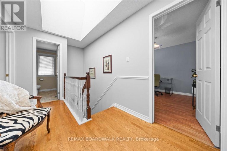 29646318/1594-meadowfield-place/chapel-hill/ottawa/ontario/K1C5V6_25