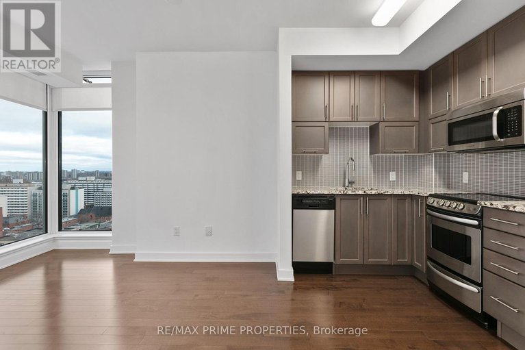 28231546/1705-179-metcalfe-street/ottawa-centre/ottawa/ontario/K2P0W1_13