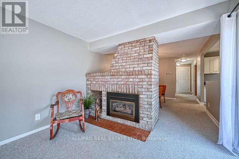 28728482/56-jackson-court/beaverbrook/ottawa/ontario/K2K1B7_9