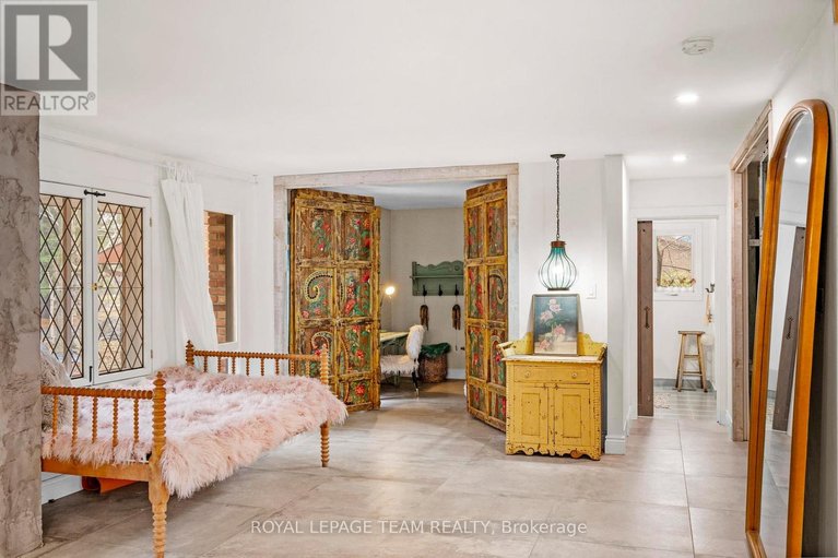 29622529/33-rutherford-crescent/beaverbrook/ottawa/ontario/K2K1N1_21