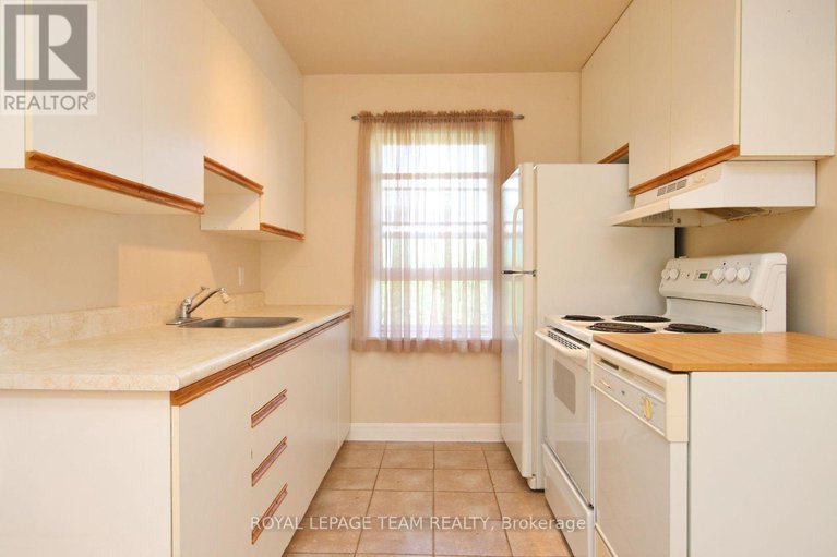 28643909/115-rita-avenue/meadowlandsst-claire-gardens/ottawa/ontario/K2G2H2_31