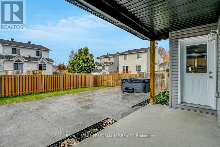 29315283/29-meadowlark-street/village-of-russell/russell/ontario/K4R0B8_30