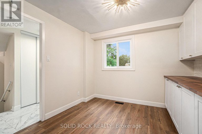28504129/33-thistledown-court/pheasant-run/ottawa/ontario/K2J1N1_16