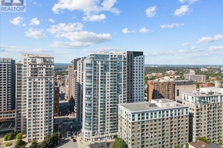 28773547/2009-195-besserer-street/sandy-hill/ottawa/ontario/K1N0B6_36