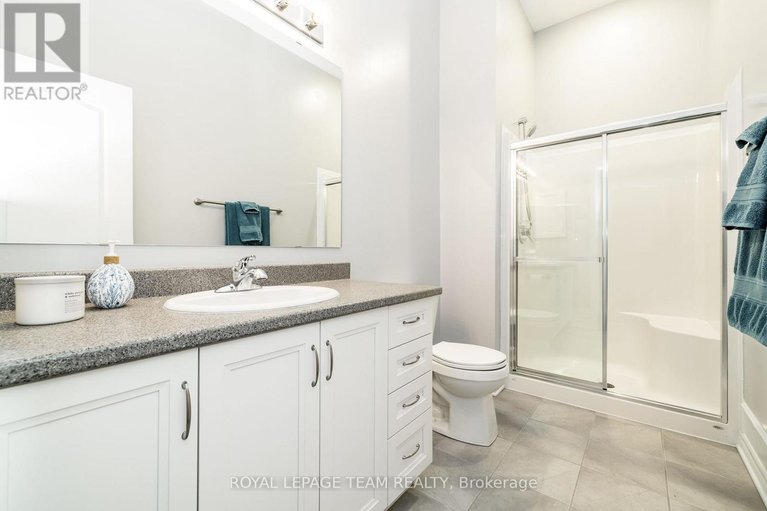 29606354/156-oxford-street-w/kemptville/north-grenville/ontario/K0G1J0_9