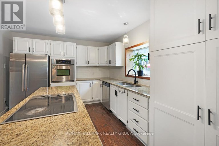 28857388/5498-edgewater-drive/manotick-east-to-manotick-station/ottawa/ontario/K4M1B4_11