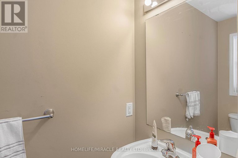 28683775/356-west-ridge-drive/stittsville-south/ottawa/ontario/K2S2G8_24