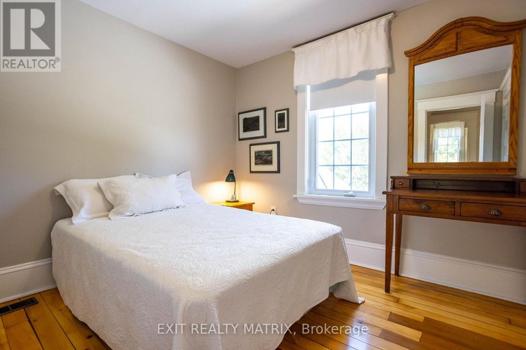 29048182/2392-8th-line-road/metcalfe/ottawa/ontario/K0A2P0_32