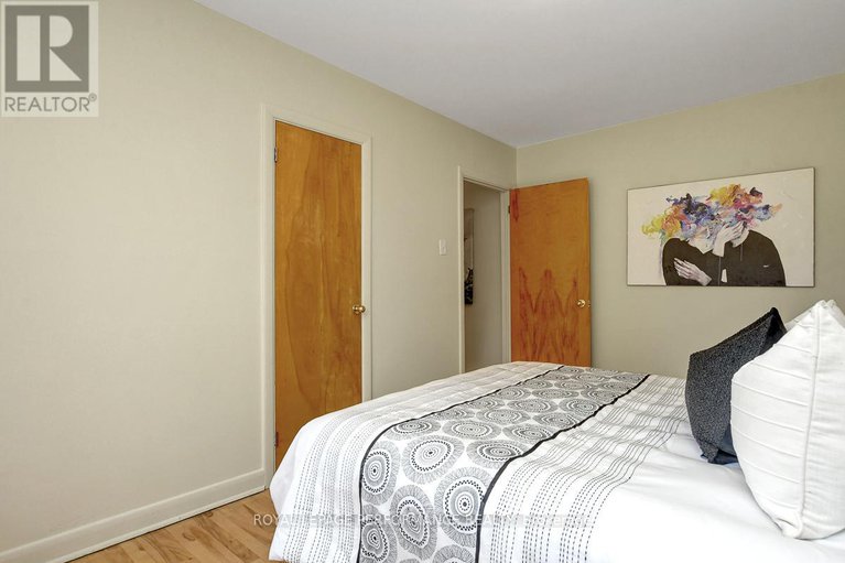 28697255/617-gardenvale-road/castle-heightsrideau-high/ottawa/ontario/K1K1E5_15